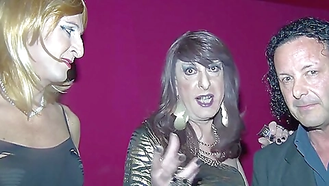 Italian teen fucks a hot group with her dick in the front