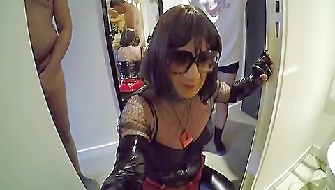 Guy fucks a brunette shemale and her pussy in a threesome