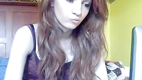 Solo video with a girl that loves to be alone and make you feel